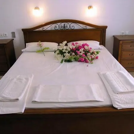 Stefanos Apartment *