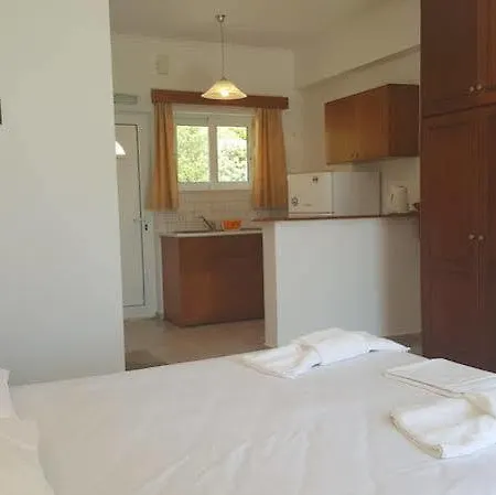 Stefanos Apartment Svoronata